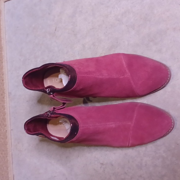 Toms Burgundy Ankle Booties Size 8 - Picture 2 of 5